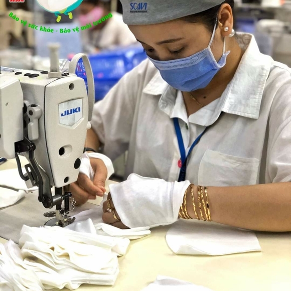 Set of 2 gray Antimicrobial Fabric Mask - Picture 5 of 8